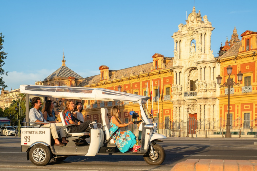 Seville Express Tour in Private Eco Tuk Tuk