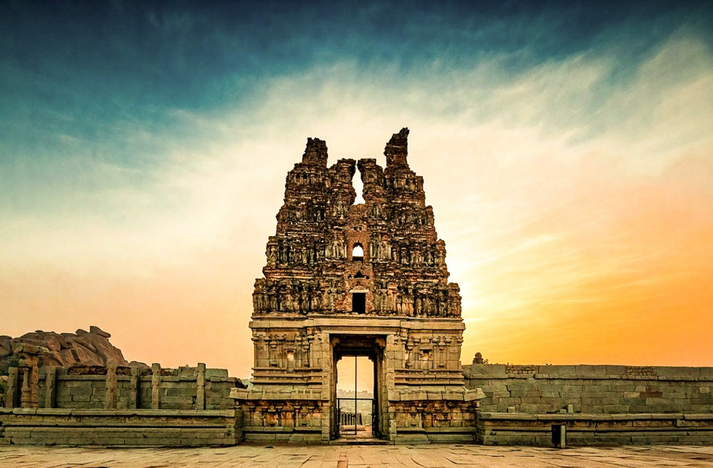 8 Day Trails of Tranquility Tour: Bangalore, Hampi & Goa Escapade