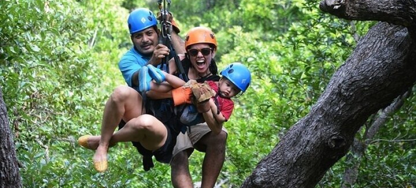 Roatan Half-Day Zip Line Combo: Beaches & Wildlife Encounter