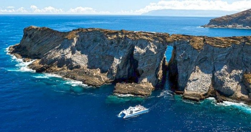 Niihau + Napali Super Tour
