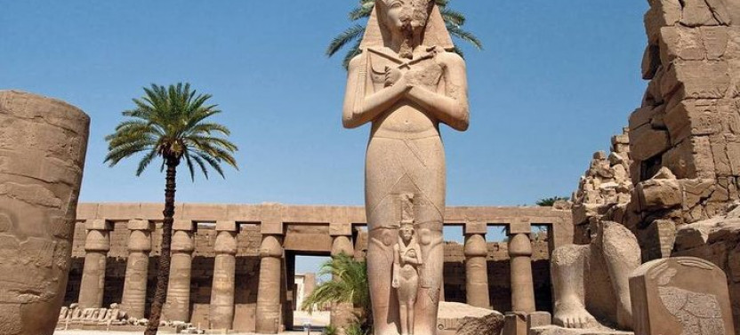Full-Day Luxor Highlights Tour: East & West Bank Private Tour