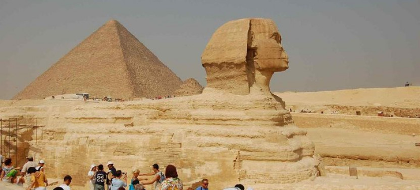 Cairo Day Tour from Sharm El Sheikh by Bus – Pyramids, Sphinx & Museum