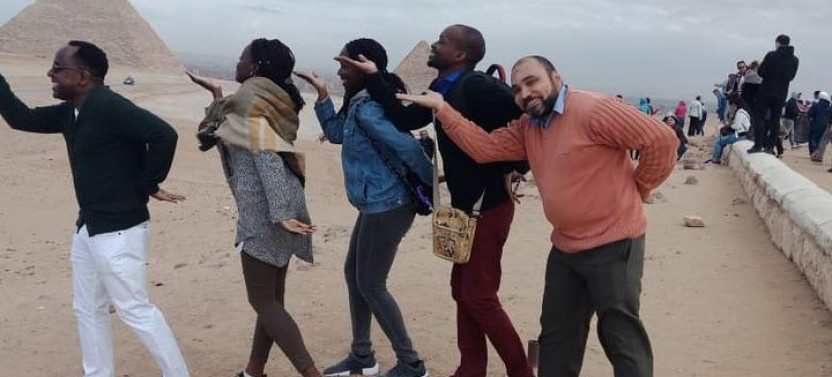 Private day: Great Pyramids, Sphinx & Egyptian Museum with tour guide