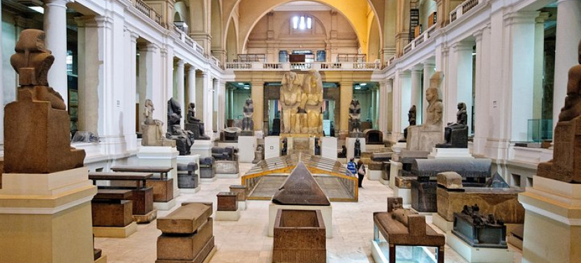Egypt Short Break Day Tour: Pyramids, Sphinx & Egyptian Museum From Cairo