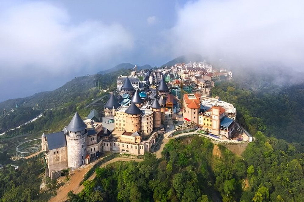 Ba Na Hills & Golden Bridge Tour with Buffet and Ticket