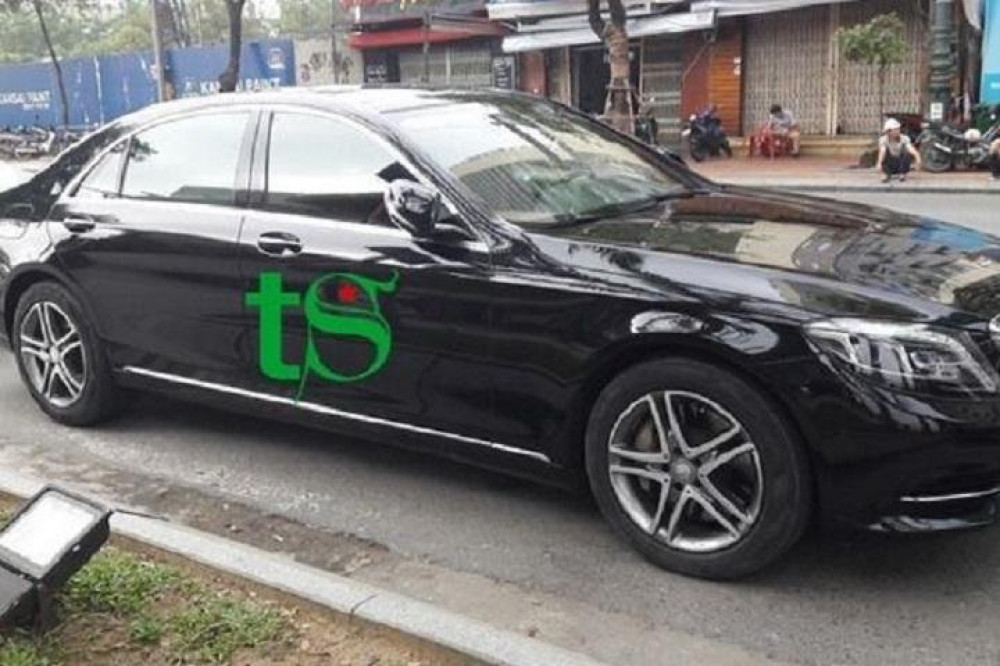 Da Nang Airport Private Service with Mercedes S400