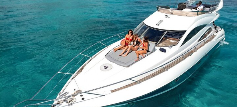 From Da Nang: 4 Hours Son Tra Peninsula Luxury Yacht Rental
