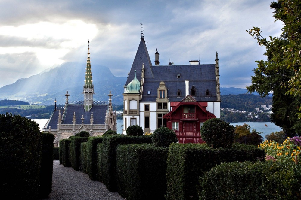 Lucerne Villas & Castles Private Walking Tour