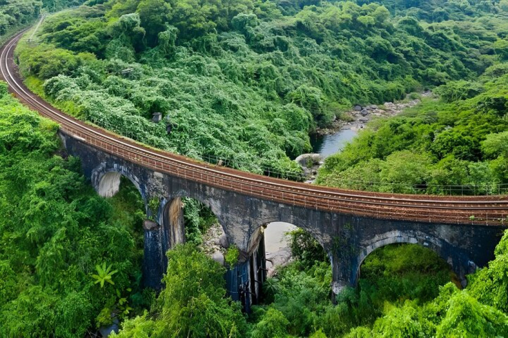 Full Day Historical Train Exploration of Hue from Da Nang