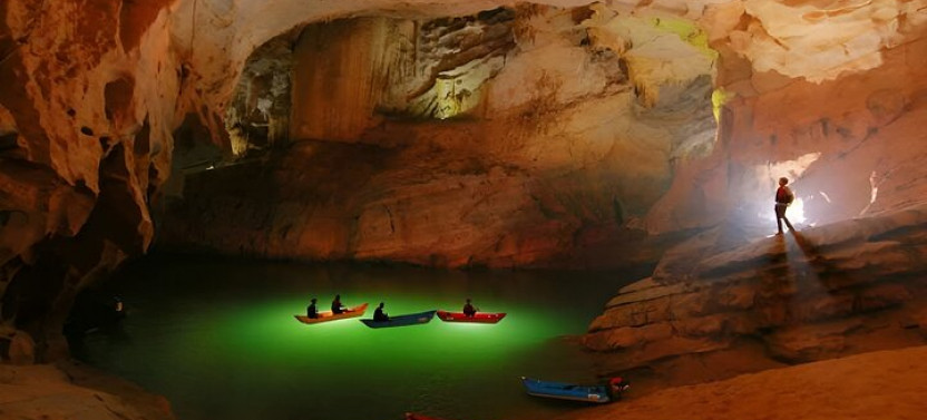 Full Day Paradise Cave Small Group Tour from Hue