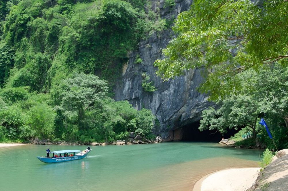 Full Day Phong Nha Cave Experience from Hue