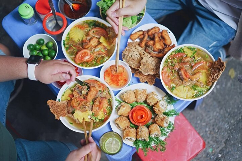 Hanoi Motorbike Evening Food Tour