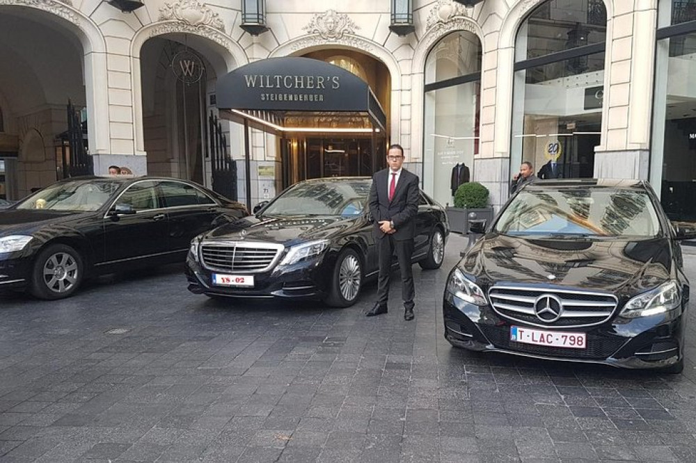 Private Arrival Transfer from Airport or City to Antwerp with Business Car