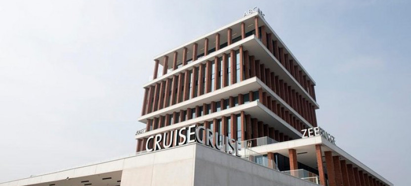 Private Transfer from ZeeBrugge or Bruges to Antwerp By Luxury Car