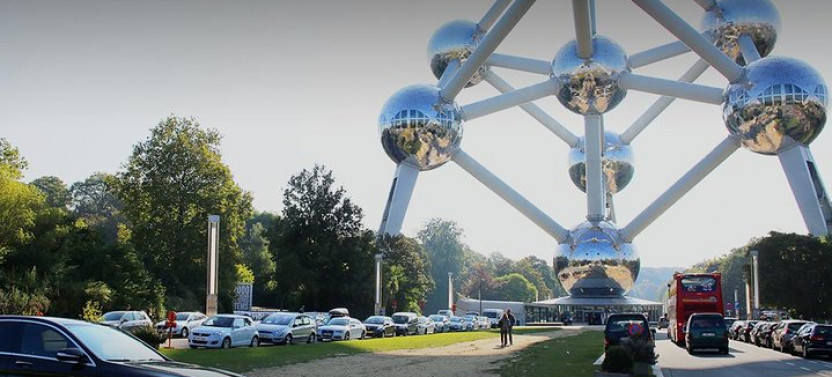 Private Transfer From Charleroi Airport to Bruges by Luxury Car