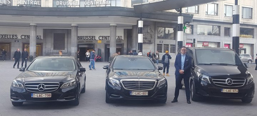 Private Transfer from Antwerp to Bruges or ZeeBrugge By Luxury car