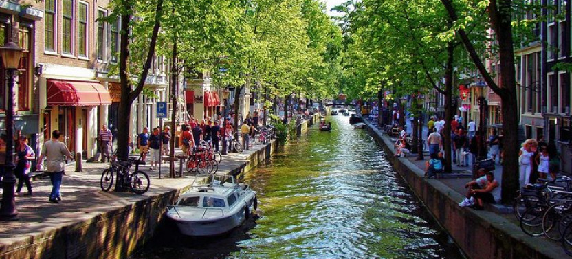 Private Traditional Holland and Amsterdam City Tour from Brussels Full day