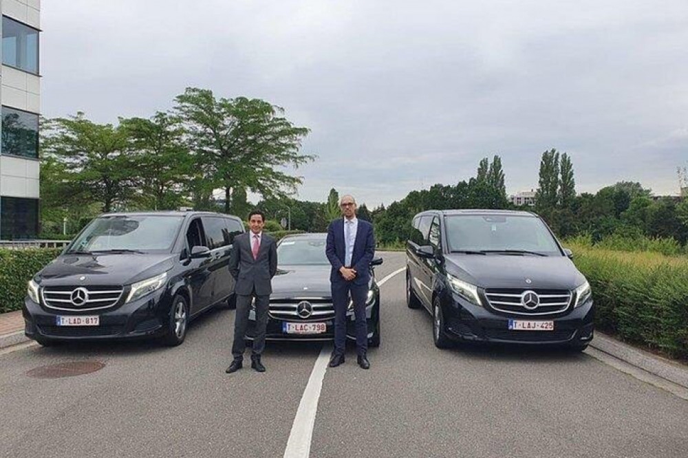 Private Departure Transfer from Antwerp to Brussels By Luxury Car