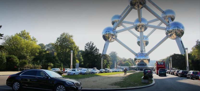 Private Arrival Transfer from Brussels Airport to Bruges with Business Car