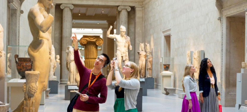 Metropolitan Museum Of Art Guided Tour with Skip-the-Line Access