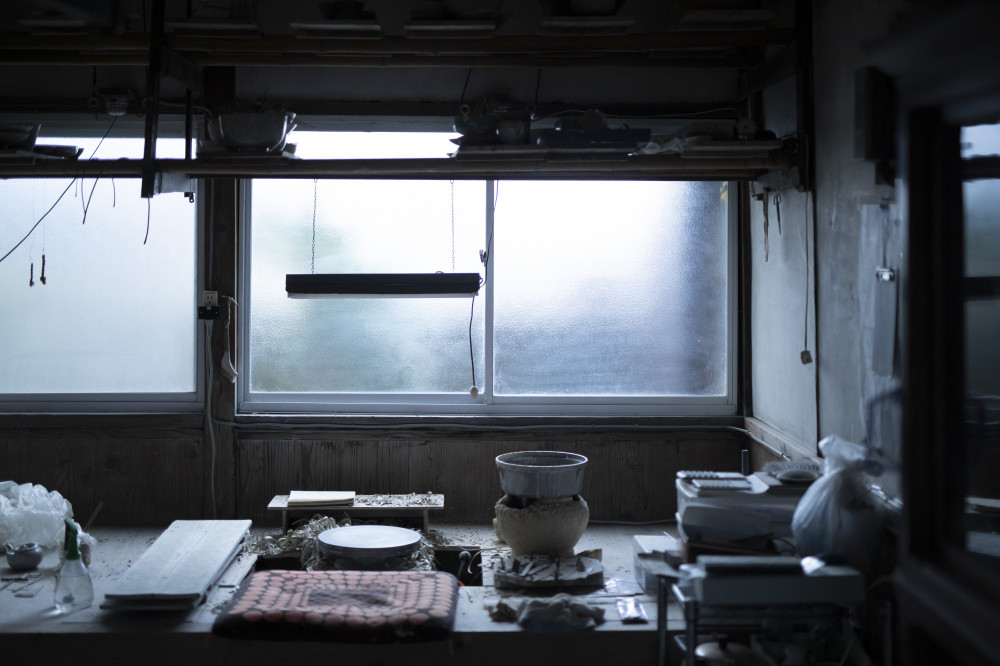 Private Kutani Ware Pottery Wheel Experience in Kanazawa