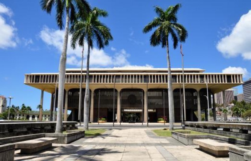 8:30am - DELUXE Pearl Harbor, USS Arizona, & Honolulu City