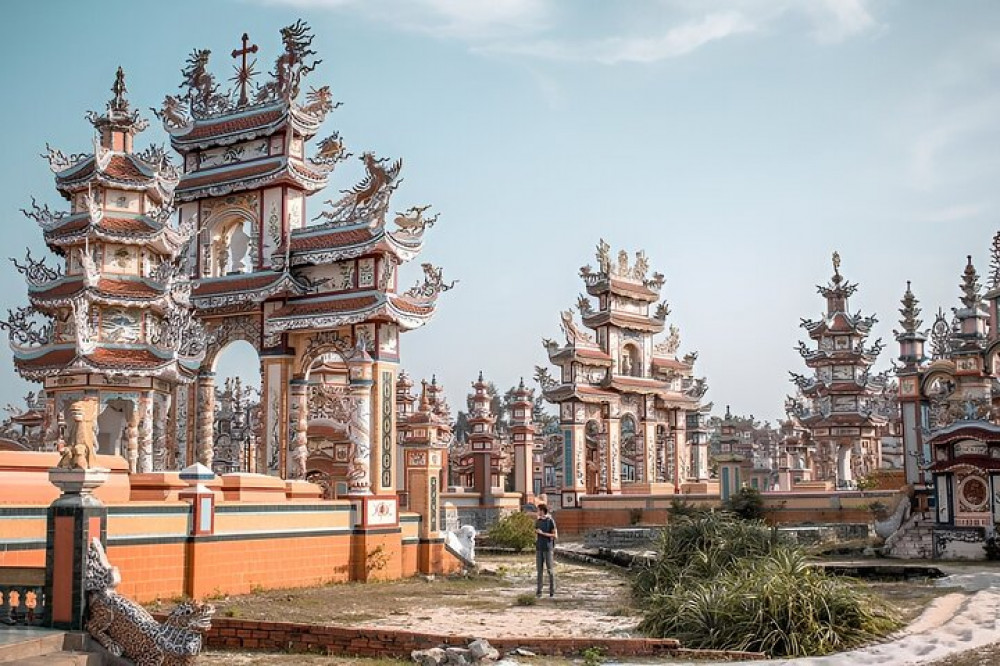 Scenic Journey from Da Nang to Hue: An Bang Ghost City - Hai Van