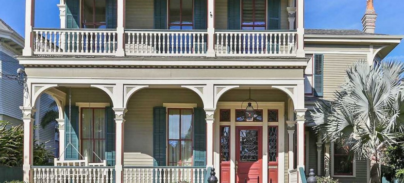 Garden District Walking Tour
