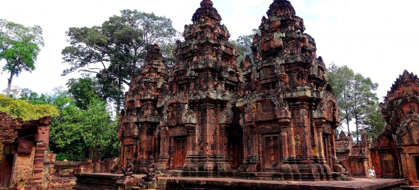 Small Group Banteay Srei, Preah Dak, and Temples Full Day Tour