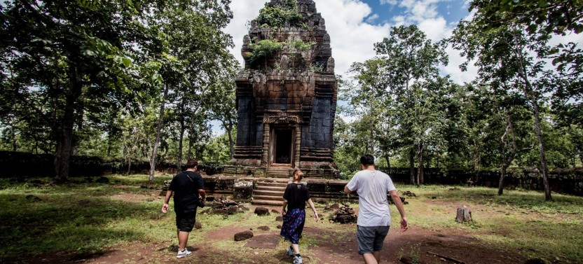 Small Group Beng Melea and Koh Ker Temple