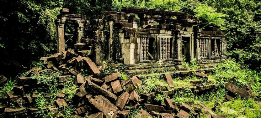 Small Group Beng Melea and Koh Ker Temple