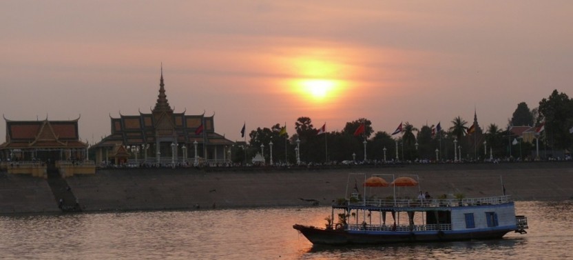 Phnom Penh Dinner Cruise