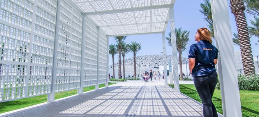 Abu Dhabi Sightseeing with Louvre Museum & Grand Mosque with 5* lunch