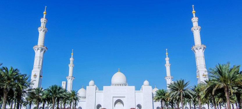 Private Abu Dhabi Full Day Tour: Grand Mosque, Qasr al Watan with Lunch