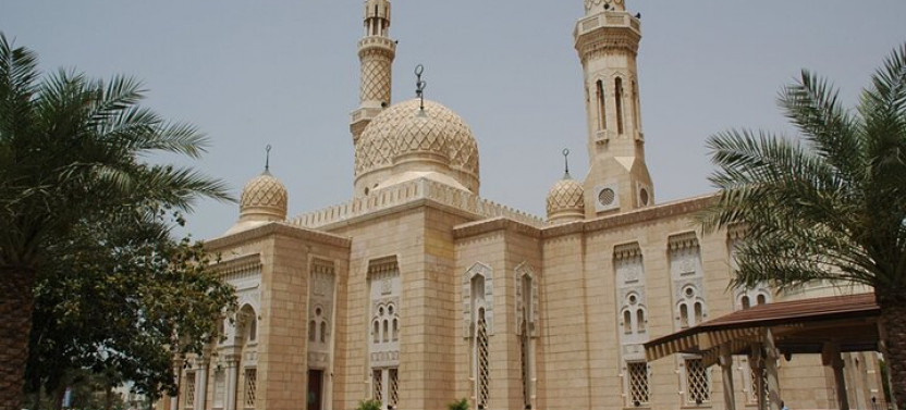 2-Day Dubai Combo City Tour with Dhow Cruise Dinner and Desert Safari