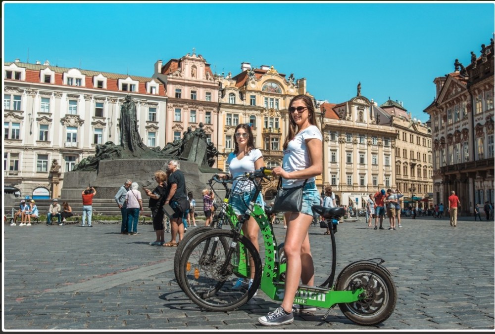 One Hour E-scooter HUGO Bike Guided Tour Prague | Project Expedition