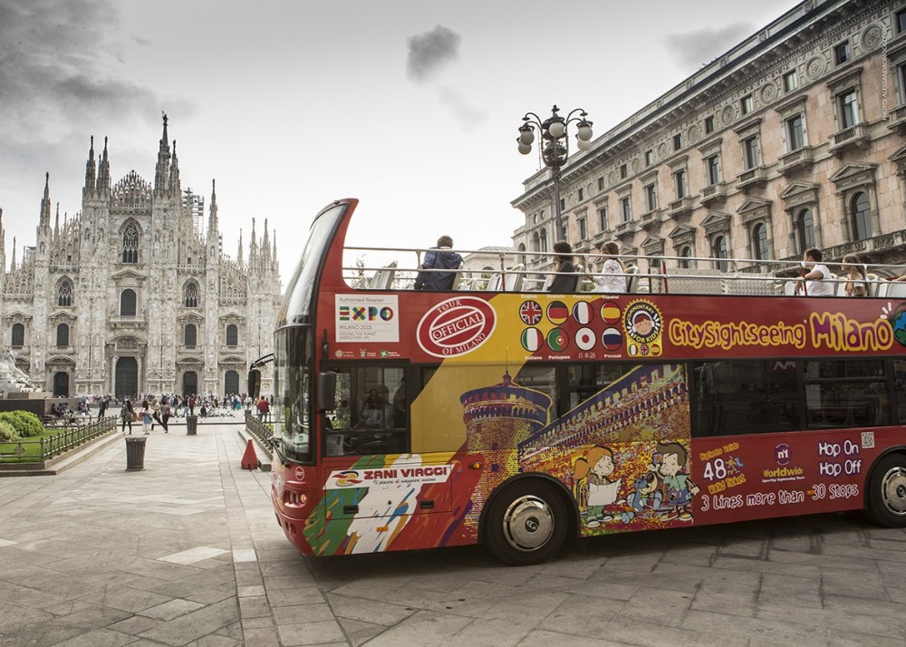 1 Day in Milan with Hop On Hop Off Bus from Rome by Train