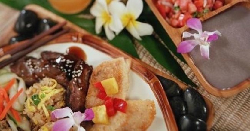 Kauai - Islands Best Luau - Smith's