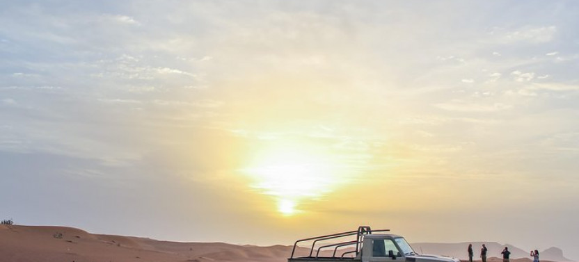 4x4 Hatta Safari to Fossil Rock & Honey Bee Garden visit with Breakfast