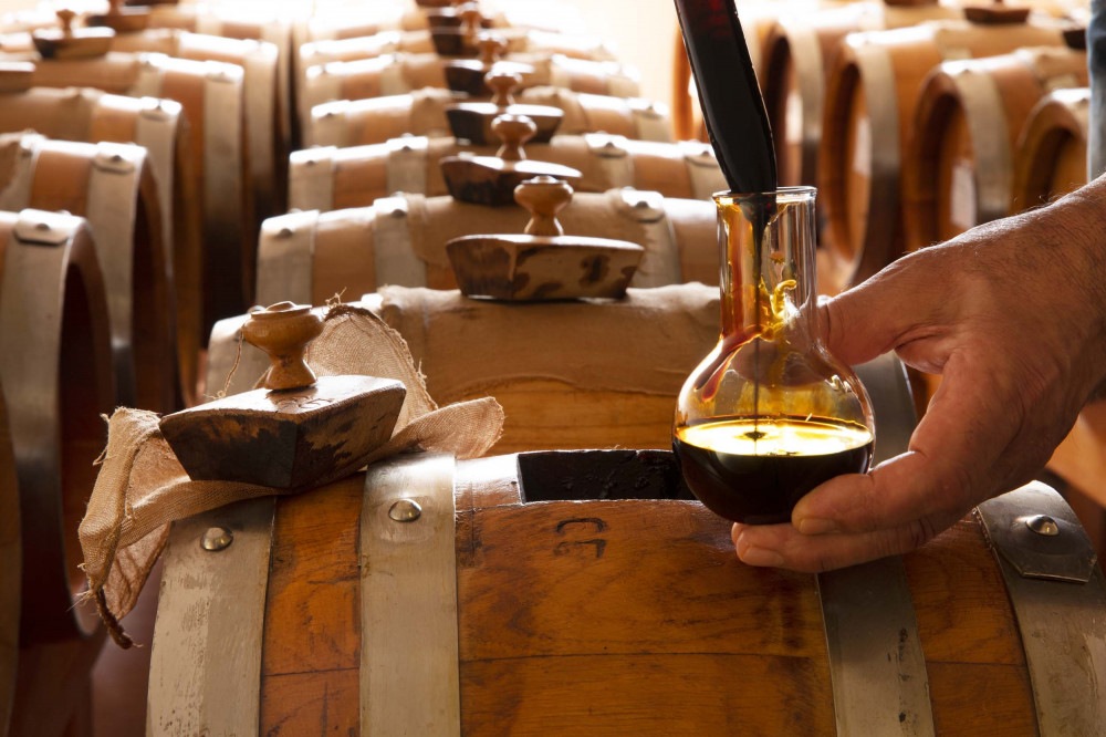 Modena: Visit vinegar cellar, tasting balsamic vinegar + typical lunch