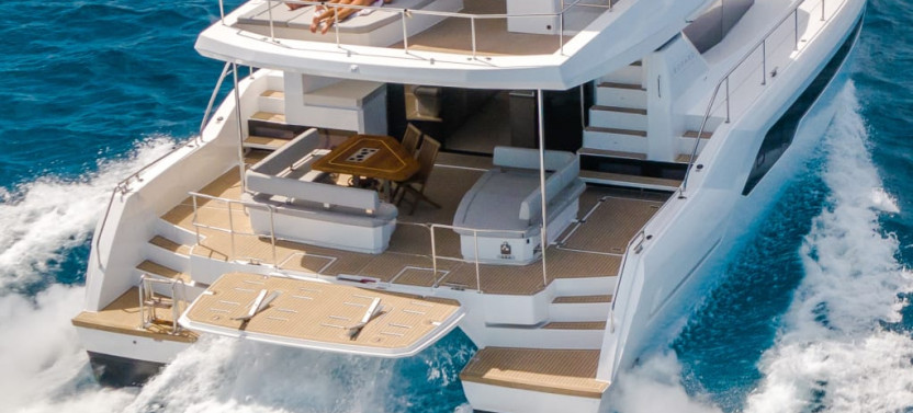 Bru Sea: Elite Charter Experience in the Bahamas