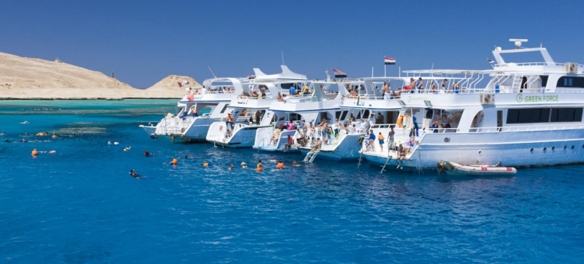 Snorkeling Trip to Tiran Island from Sharm El Sheikh