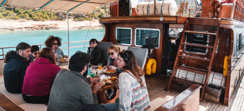Exploring 3 Saronic Islands: Athens to Agistri, Moni & Aegina