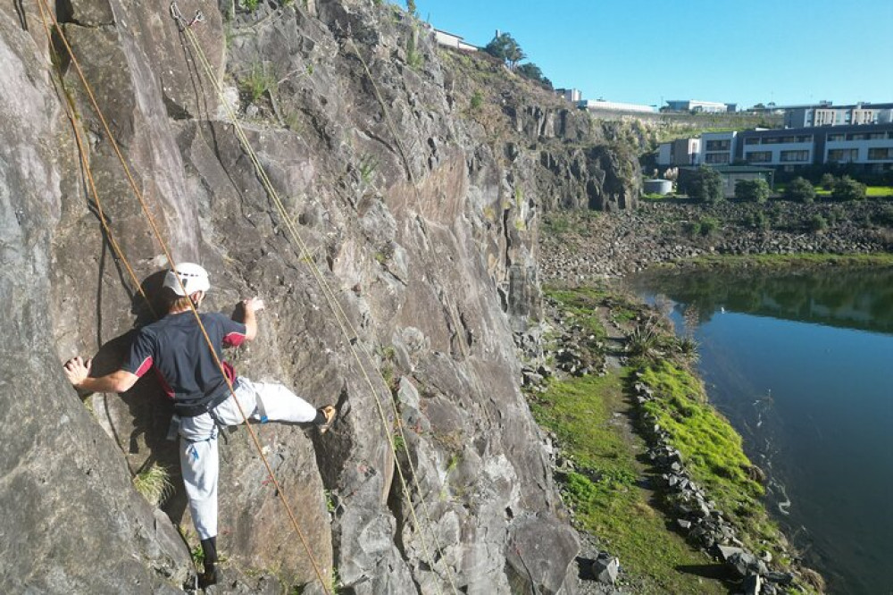 Outdoor Rock Climbing Auckland