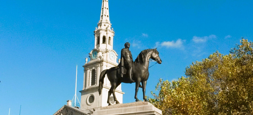 Royal Rascals & Scandalous Sovereigns: Private Walking Tour