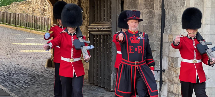 Tower of London Early Access Tour with Opening Ceremony and Royal London