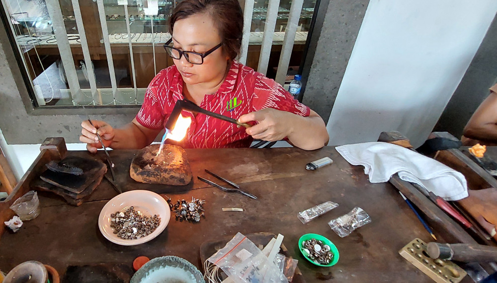 Bali Silver Jewelry Class With Your Own Design For 3 Hours