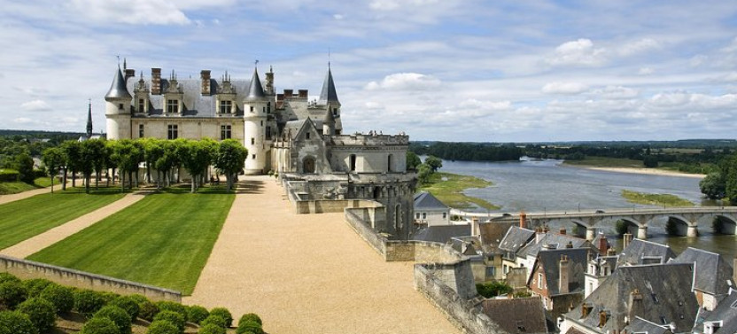 Incredible Loire Castles Tour With Wine Tastings (Lunch optional)