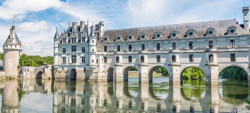 Incredible Loire Castles Tour With Wine Tastings (Lunch optional)