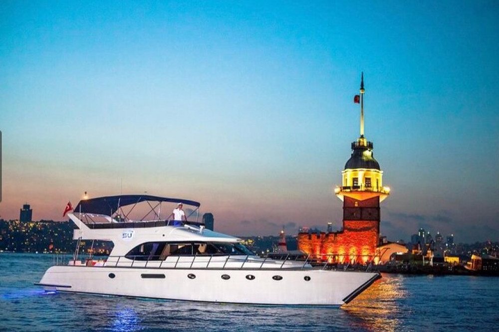 Private Luxury Boat Tour In Bosphorus with Hotel Transfer